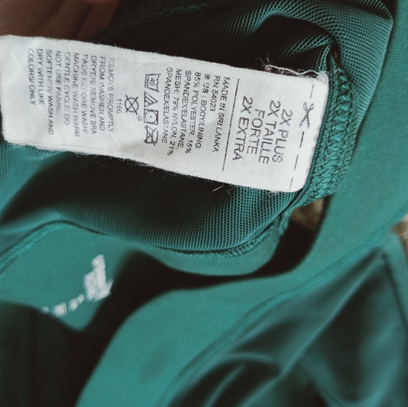 Old Navy Sports Bra - Picture 10 of 10